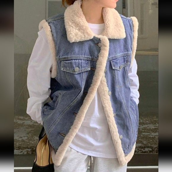 Jackets & Blazers - Women's Front Button Pocket Fuzzy Splice Casual Jacket Vest